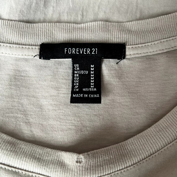 Forever 21 Malibu Motors Graphic Tee - Picture 5 of 5